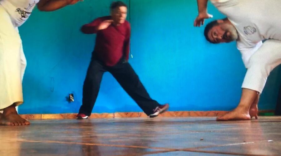 Universidade Livre de Estudos Culturais da Capoeira - Universidade da Capoeira - UNICAPOEIRA: Treino. Passa-Pé-Interno em Dupla. Mestres Dom Ivan Zacarias Guimarães Gobbo e Clodoaldo Alberico Galindo de Moraes. Lago Oeste, Sobradinho, Distrito Federal/DF, Brasil. Registro de Capoeira Mestre Polêmico - Professor João Couto Teixeira. IMG_1367. 837,2 MB. 10h32. 06 de novembro de 2015.