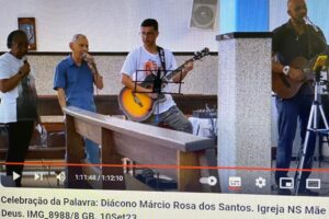 Celebração da Palavra. Diácono Márcio Rosa dos Santos. Ministr@s Extraordinári@s da Sagrada Comunhão Amaro Azevedo e Rosenei Freitas F. Fonseca. Música Capoeira Mestre Avatar - Giovanni Diomedson de Andrade, Léo, Isabel e Antônio Reis. Igreja Nossa Senhora Mãe de Deus, Bairro Nossa Senhora de Lourdes, Juiz de Fora, Minas Gerais/MG, Brasil. Registro de Capoeira Mestre Polêmico - Professor João Couto Teixeira. IMG_8988. 8,19 GB. 08h00. Domingo, 10 de Setembro de 2023. HP 1080p. Universidade Livre de Estudos Culturais da Capoeira - Universidade da Capoeira - UNICAPOEIRA, Instituto de Educação Socioambiental - IESAMBI, Associação de Capoeira - ASCA e Grupo de Capoeira MEIA LUA - Fundado Terça-feira, 29 de Maio de 1962. Seja membro deste canal e ganhe benefícios: https://www.youtube.com/channel/UCE6HrA5Y_VZ4-hgw8FG13aw/join