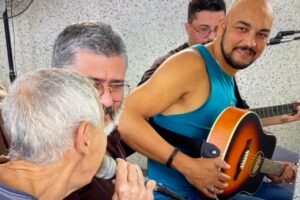 Pastoral da Música: Ensaio. Ministro Extraordinário da Sagrada Comunhão Antônio Reis, Léo, Mestres Polêmico e Avatar - Giovanni Diomedson de Andrade. Igreja Nossa Senhora Mãe de Deus, Bairro Nossa Senhora de Lourdes, Juiz de Fora, Minas Gerais/MG, Brasil. Registro de Capoeira Mestre Polêmico - Professor Doutor João Couto Teixeira. IMG_4543. 4,69 GB. 09h00. Sábado, 08 de Junho de 2024. HD 1080p. MOV. Universidade Livre de Estudos Culturais da Capoeira - Universidade da Capoeira - UNICAPOEIRA, Instituto de Educação Socioambiental - IESAMBI, Associação de Capoeira - ASCA e Grupo de Capoeira MEIA LUA - Fundado Terça-feira, 29 de Maio de 1962. Seja membro deste canal e ganhe benefícios: https://www.youtube.com/channel/UCE6HrA5Y_VZ4-hgw8FG13aw/join PIX - polemico72@hotmail.com