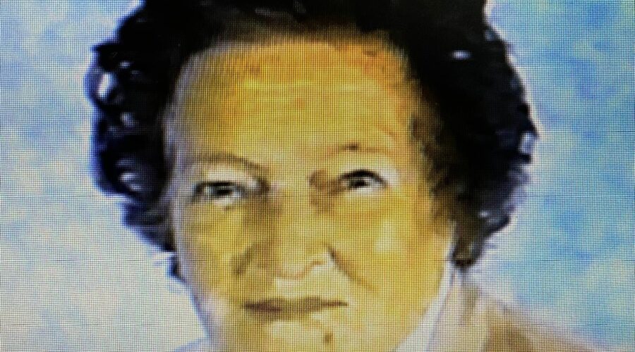Nona Rosina Maria Lazzarotto Ecker: Aniversário de 88 Anos. Clube Recreativo Araucária - CRA, São Lourenço do Oeste (Catanduva - Bracatinga), Santa Catarina/SC, Brasil. 10,3 GB. Sexta-feira, 13 de Agosto de 1999. Universidade Livre de Estudos Culturais da Capoeira - Universidade da Capoeira - UNICAPOEIRA, Instituto de Educação Socioambiental - IESAMBI, Associação de Capoeira - ASCA e Grupo de Capoeira MEIA LUA - Fundado Terça-feira, 29 de Maio de 1962. Orquestra Harmônica de Berimbaus. http://universidadedacapoeira.com/ Seja membro deste canal e ganhe benefícios: https://www.youtube.com/channel/UCE6HrA5Y_VZ4-hgw8FG13aw/join PIX - polemico72@hotmail.com