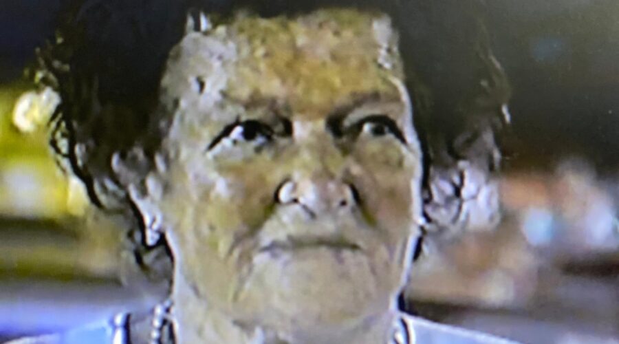 Nona Rosina Maria Lazzarotto Ecker: Aniversário de 86 Anos. Centro de Tradições Gaúchas - CTG, São Lourenço do Oeste (Catanduva - Bracatinga), Santa Catarina/SC, Brasil. 5,81 GB. Segunda-feira, 13 de Agosto de 1997. MOV. Universidade Livre de Estudos Culturais da Capoeira - Universidade da Capoeira - UNICAPOEIRA, Instituto de Educação Socioambiental - IESAMBI, Associação de Capoeira - ASCA e Grupo de Capoeira MEIA LUA - Fundado Terça-feira, 29 de Maio de 1962. Orquestra Harmônica de Berimbaus. http://universidadedacapoeira.com/ Seja membro deste canal e ganhe benefícios: https://www.youtube.com/channel/UCE6HrA5Y_VZ4-hgw8FG13aw/join PIX - polemico72@hotmail.com