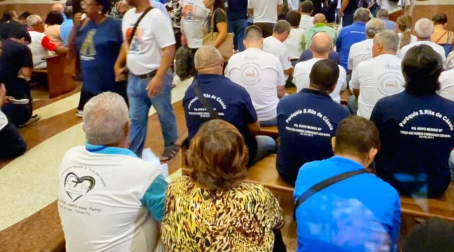 Terço dos Homens em Família: Encontro Nacional. Coordenador Cláudio Luiz Farias. Igreja Nossa Senhora Mãe de Deus, Bairro Nossa Senhora de Lourdes, Juiz de Fora, Minas Gerais/MG. Santuário Nacional de Aparecida, São Paulo/SP, Brasil. Registro de Capoeira Mestre Polêmico - Professor Doutor João Couto Teixeira. IMG_0222/64/0480/7038. 25,13 GB. 19h06/20h09. Sexta-feira e Sábado, 14 e 15 de Fevereiro de 2025. HD 1080p. QT Movie. Universidade Livre de Estudos Culturais da Capoeira - Universidade da Capoeira - UNICAPOEIRA, Instituto de Educação Socioambiental - IESAMBI, Associação de Capoeira - ASCA e Grupo de Capoeira MEIA LUA - Fundado Terça-feira, 29 de Maio de 1962. http://universidadedacapoeira.com/ Seja membro deste canal e ganhe benefícios: https://www.youtube.com/channel/UCE6HrA5Y_VZ4-hgw8FG13aw/join PIX - polemico72@hotmail.com