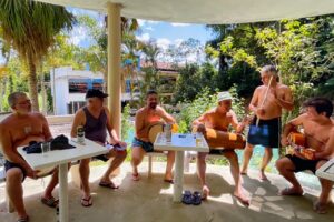 Bloco Carnavalesco Concentra e Cai. Neném - Ana Maria Couto Teixeira, Capoeira Mestre História - Antônio Carlos Lemos Ferreira - Voz e Surda, Capoeira Mestre Polêmico - Professor Doutor João Couto Teixeira - Voz e Pandeiro, Estêvão Couto Teixeira - Flauta, Henrique Couto Teixeira - Surda e Tamborim, David Teixeira Irsigler - Surda e Pedro Bustamante Teixeira - Violão. Piscina, Condomínio Residencial Tigüéra, Juiz de Fora, Minas Gerais/MG, Brasil. Registro de Capoeira Mestre Polêmico - Professor Doutor João Couto Teixeira. IMG_0513/6152. 11,32 GB. 11h19/13h04. Domingo, 09 de Março de 2025. HD 1080p. MOV. Universidade Livre de Estudos Culturais da Capoeira - Universidade da Capoeira - UNICAPOEIRA, Instituto de Educação Socioambiental - IESAMBI, Associação de Capoeira - ASCA, Grupo de Capoeira MEIA LUA - Fundado na Terça-feira - 29 de Maio de 1962. Orquestra Harmônica de Berimbaus. http://universidadedacapoeira.com/ Seja membro deste canal e ganhe benefícios: https://www.youtube.com/channel/UCE6HrA5Y_VZ4-hgw8FG13aw/join PIX - polemico72@hotmail.com