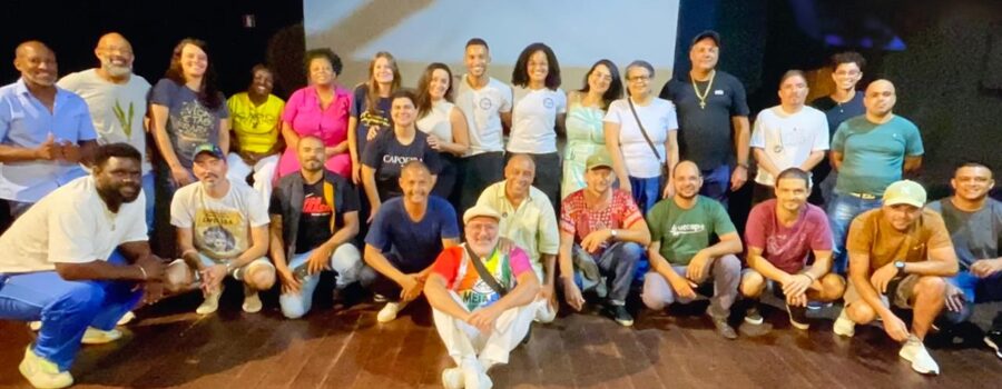 Instituto de Patrimônio Histórico e Artístico Nacional - IPHAN/Fundação Cultural Alfredo Ferreira Lage - FUNALFA/Empresa RM. Reunião de Comissões para Preparação do Seminário Anual. Centro Cultural Bernardo Mascarenhas, Avenida Getúlio Vargas, Número 200, CEP 36.010-000, Bairro Centro, Juiz de Fora, Minas Gerais/MG, Brasil. Registro de Capoeira Mestre Polêmico - Professor Doutor João Couto Teixeira. IMG_0523/7. 13,32 GB. 17h47/18h49. Quarta-feira, 19 de Março de 2025. HD 1080p. MOV. Universidade Livre de Estudos Culturais da Capoeira - Universidade da Capoeira - UNICAPOEIRA, Instituto de Educação Socioambiental - IESAMBI, Associação de Capoeira - ASCA e Grupo de Capoeira MEIA LUA - Fundado Terça-feira, 29 de Maio de 1962. Orquestra Harmônica de Berimbaus. http://universidadedacapoeira.com/ Seja membro deste canal e ganhe benefícios: https://www.youtube.com/channel/UCE6HrA5Y_VZ4-hgw8FG13aw/join PIX - polemico72@hotmail.com