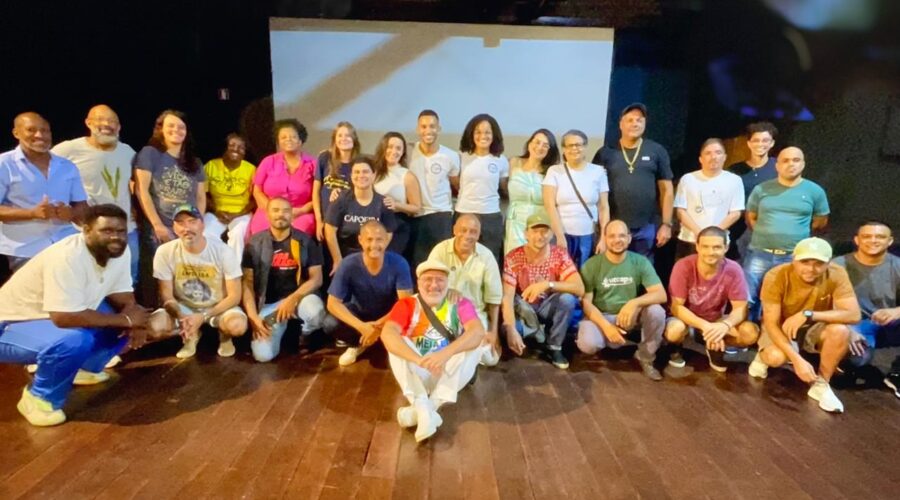 Instituto de Patrimônio Histórico e Artístico Nacional - IPHAN/Fundação Cultural Alfredo Ferreira Lage - FUNALFA/Empresa RM. Reunião de Comissões para Preparação do Seminário Anual. Centro Cultural Bernardo Mascarenhas, Avenida Getúlio Vargas, Número 200, CEP 36.010-000, Bairro Centro, Juiz de Fora, Minas Gerais/MG, Brasil. Registro de Capoeira Mestre Polêmico - Professor Doutor João Couto Teixeira. IMG_0523/7. 13,32 GB. 17h47/18h49. Quarta-feira, 19 de Março de 2025. HD 1080p. MOV. Universidade Livre de Estudos Culturais da Capoeira - Universidade da Capoeira - UNICAPOEIRA, Instituto de Educação Socioambiental - IESAMBI, Associação de Capoeira - ASCA e Grupo de Capoeira MEIA LUA - Fundado Terça-feira, 29 de Maio de 1962. Orquestra Harmônica de Berimbaus. http://universidadedacapoeira.com/ Seja membro deste canal e ganhe benefícios: https://www.youtube.com/channel/UCE6HrA5Y_VZ4-hgw8FG13aw/join PIX - polemico72@hotmail.com