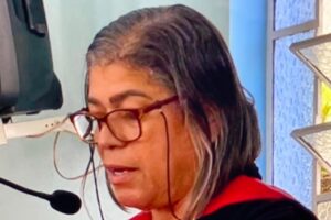 Celebração Eucarística - Apóstol@s da Oração ao Sagrado Coração de Jesus. Padre Guanair da Silva Santos. Acolhida Rosenei Feitas Ferreira Fonseca. Primeira Leitura Ministro Extraordinário da Sagrada Comunhão Paulo Roberto Pires. Salmo 26 - Ao Senhor eu Peço Apenas Uma Coisa, Habitar no Santuário do Senhor - Mestre Polêmico. Preces da Comunidade Heloiza Helena Ribeiro Corrêa. Igreja Nossa Senhora Mãe de Deus, Bairro Nossa Senhora de Lourdes, Juiz de Fora, Minas Gerais/MG, Brasil. Registro de Capoeira Estrela Dalva - Artista Plástica e Cineasta Salete Libardoni. IMG_0555. 5,11 GB. 08h00. Sexta-feira, 02 de Maio de 2025. HD 1080p. MOV. Universidade Livre de Estudos Culturais da Capoeira - Universidade da Capoeira - UNICAPOEIRA, Instituto de Educação Socioambiental - IESAMBI, Associação de Capoeira - ASCA e Grupo de Capoeira MEIA LUA - Fundado Terça-feira, 29 de Maio de 1962. http://universidadedacapoeira.com/ Seja membro deste canal e ganhe benefícios: https://www.youtube.com/channel/UCE6HrA5Y_VZ4-hgw8FG13aw/join PIX - polemico72@hotmail.com