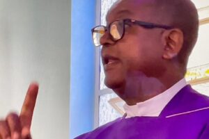 Celebração Eucarística: Padre Guanair da Silva Santos. Ministra Extraordinária da Sagrada Comunhão Ana Venâncio. Primeira Leitura Ministro Extraordinário da Sagrada Comunhão Paulo Roberto Pires. Salmo 50 - Ó Senhor não Desprezeis um Coração Arrependido. Igreja Nossa Senhora Mãe de Deus, Bairro Nossa Senhora de Lourdes, Juiz de Fora, Minas Gerais/MG, Brasil. Registro de Capoeira Mestre Polêmico - Professor Doutor João Couto Teixeira. IMG_0507. 4,44 GB. 08h00. Sexta-feira, 07 de Março de 2025. HD 1080p. MOV. Universidade Livre de Estudos Culturais da Capoeira - Universidade da Capoeira - UNICAPOEIRA, Instituto de Educação Socioambiental - IESAMBI, Associação de Capoeira - ASCA e Grupo de Capoeira MEIA LUA - Fundado Terça-feira, 29 de Maio de 1962. http://universidadedacapoeira.com/ Seja membro deste canal e ganhe benefícios: https://www.youtube.com/channel/UCE6HrA5Y_VZ4-hgw8FG13aw/join PIX - polemico72@hotmail.com