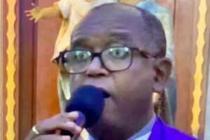 Celebração Eucarística: Padre Guanair da Silva Santos. Salmo 33 - Provai e Vêde Quão Suave é o Senhor - Mestre Polêmico. Pastoral da Música Lenise de Souza Gonçalves. Igreja Nossa Senhora Mãe de Deus, Bairro Nossa Senhora de Lourdes, Juiz de Fora, Minas Gerais/MG, Brasil. Registro de Capoeira Mestre Polêmico - Professor Doutor João Couto Teixeira. IMG_0537. 9,14 GB. 19h00. Domingo, 30 de Março de 2025. HD 1080p. MOV. Universidade Livre de Estudos Culturais da Capoeira - Universidade da Capoeira - UNICAPOEIRA, Instituto de Educação Socioambiental - IESAMBI, Associação de Capoeira - ASCA e Grupo de Capoeira MEIA LUA - Fundado Terça-feira, 29 de Maio de 1962. http://universidadedacapoeira.com/ Seja membro deste canal e ganhe benefícios: https://www.youtube.com/channel/UCE6HrA5Y_VZ4-hgw8FG13aw/join PIX - polemico72@hotmail.com