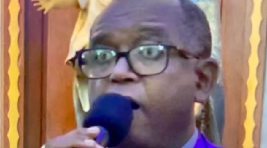 Celebração Eucarística: Padre Guanair da Silva Santos. Salmo 33 - Provai e Vêde Quão Suave é o Senhor - Mestre Polêmico. Pastoral da Música Lenise de Souza Gonçalves. Igreja Nossa Senhora Mãe de Deus, Bairro Nossa Senhora de Lourdes, Juiz de Fora, Minas Gerais/MG, Brasil. Registro de Capoeira Mestre Polêmico - Professor Doutor João Couto Teixeira. IMG_0537. 9,14 GB. 19h00. Domingo, 30 de Março de 2025. HD 1080p. MOV. Universidade Livre de Estudos Culturais da Capoeira - Universidade da Capoeira - UNICAPOEIRA, Instituto de Educação Socioambiental - IESAMBI, Associação de Capoeira - ASCA e Grupo de Capoeira MEIA LUA - Fundado Terça-feira, 29 de Maio de 1962. http://universidadedacapoeira.com/ Seja membro deste canal e ganhe benefícios: https://www.youtube.com/channel/UCE6HrA5Y_VZ4-hgw8FG13aw/join PIX - polemico72@hotmail.com