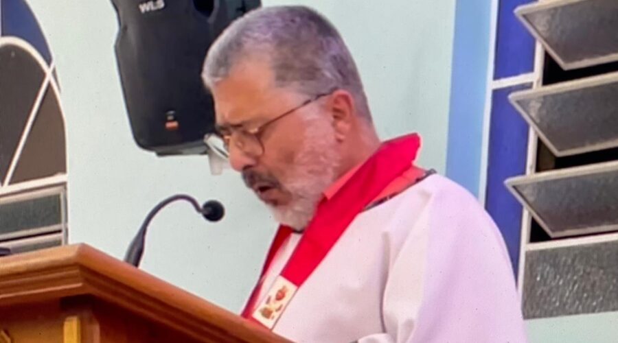 Celebração Eucarística: Padre Guanair da Silva Santos. Salmo 33 - Provai e Vêde Quão Suave é o Senhor - Mestre Polêmico. Pastoral da Música Lenise de Souza Gonçalves. Igreja Nossa Senhora Mãe de Deus, Bairro Nossa Senhora de Lourdes, Juiz de Fora, Minas Gerais/MG, Brasil. Registro de Capoeira Mestre Polêmico - Professor Doutor João Couto Teixeira. IMG_0537. 477,6 MB. 17h50. Domingo, 30 de Março de 2025. HD 1080p. MOV. Universidade Livre de Estudos Culturais da Capoeira - Universidade da Capoeira - UNICAPOEIRA, Instituto de Educação Socioambiental - IESAMBI, Associação de Capoeira - ASCA e Grupo de Capoeira MEIA LUA - Fundado Terça-feira, 29 de Maio de 1962. http://universidadedacapoeira.com/ Seja membro deste canal e ganhe benefícios: https://www.youtube.com/channel/UCE6HrA5Y_VZ4-hgw8FG13aw/join PIX - polemico72@hotmail.com