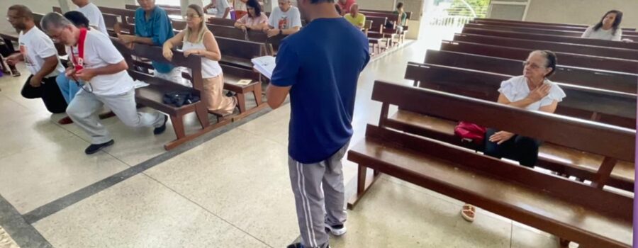 Terço dos Homens em Família: Leonardo Torres. Igreja Nossa Senhora Mãe de Deus, Bairro Nossa Senhora de Lourdes, Juiz de Fora, Minas Gerais/MG, Brasil. Registro de Capoeira Mestre Polêmico - Professor Doutor João Couto Teixeira. IMG_0533. 3,73 GB. 09h15. Domingo, 23 de Março de 2025. HD 1080p. MOV. Universidade Livre de Estudos Culturais da Capoeira - Universidade da Capoeira - UNICAPOEIRA, Instituto de Educação Socioambiental - IESAMBI, Associação de Capoeira - ASCA e Grupo de Capoeira MEIA LUA - Fundado Terça-feira, 29 de Maio de 1962. http://universidadedacapoeira.com/ Seja membro deste canal e ganhe benefícios: https://www.youtube.com/channel/UCE6HrA5Y_VZ4-hgw8FG13aw/join PIX - polemico72@hotmail.com