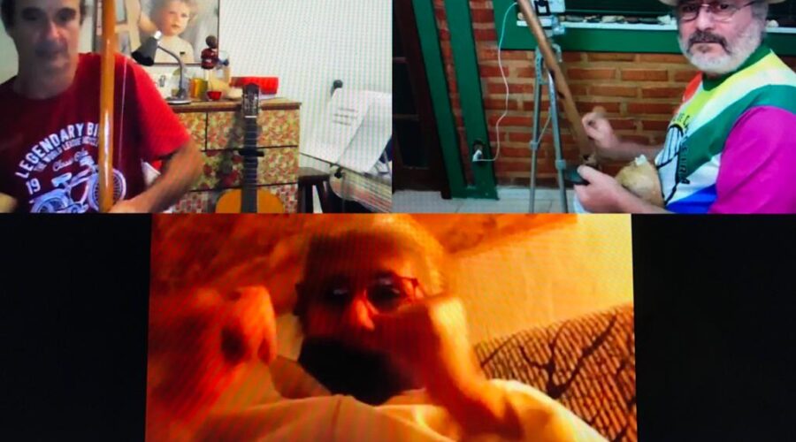 Universidade Livre de Estudos Culturais da Capoeira - Universidade da Capoeira - UNICAPOEIRA: Orquestra Harmônica de Berimbaus. Marilú e Peter Faluhelyi. Sala de Entrar, Tigüera 360, Juiz de Fora, Minas Gerais/MG, Brasil. Registro de Capoeira Mestre Polêmico - Professor João Couto Teixeira. 691,1 MB. 18h16. 13 de junho de 2020.