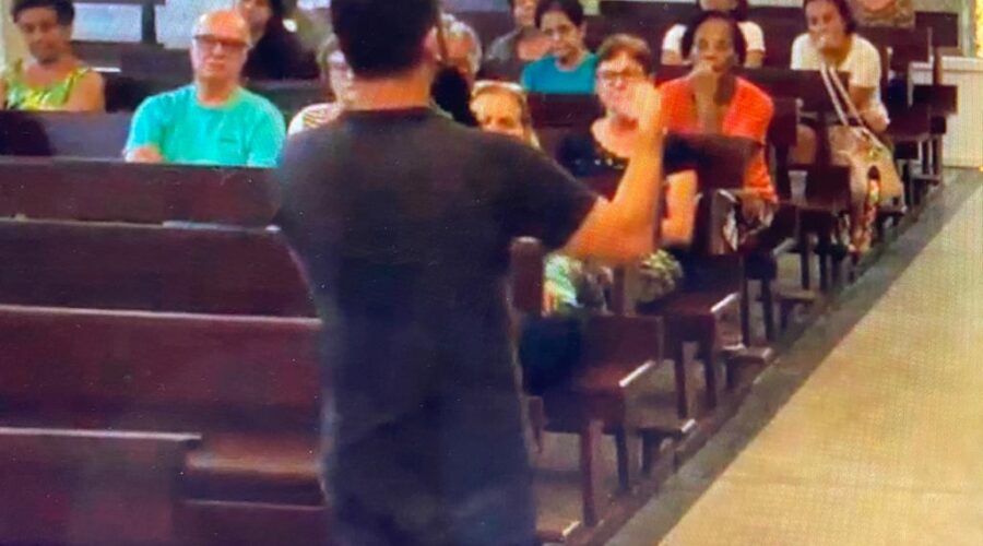 Mariologia: 07 A. Curso. Missionário Davi Alves Maçaneiro - Salvaterra. Forania Nossa Senhora Mãe de Deus, Bairro Nossa Senhora de Lourdes, Juiz de Fora, Minas Gerais/MG, Brasil. Registro de Capoeira Mestre Polêmico - Professor João Couto Teixeira. IMG_3651. 10,16 GB. 19h45. 10 de abril de 2019.