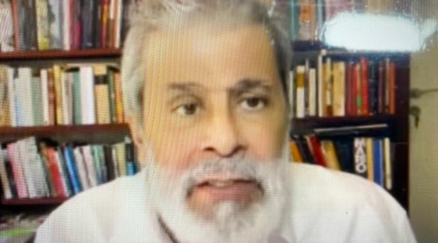 Capoeira Mestre Asè Dudu - Faustino Luiz Couto Teixeira: Prêmio Por Estudos Islâmicos e Língua Árabe. Sala de Jantar, Tigüera 110, Juiz de Fora, Minas Gerais/MG, Brasil. Registro de Capoeira Mestre Polêmico - Professor João Couto Teixeira. IMG_8128. 6,99 GB. 14h09. Domingo, 09 de maio de 2021.