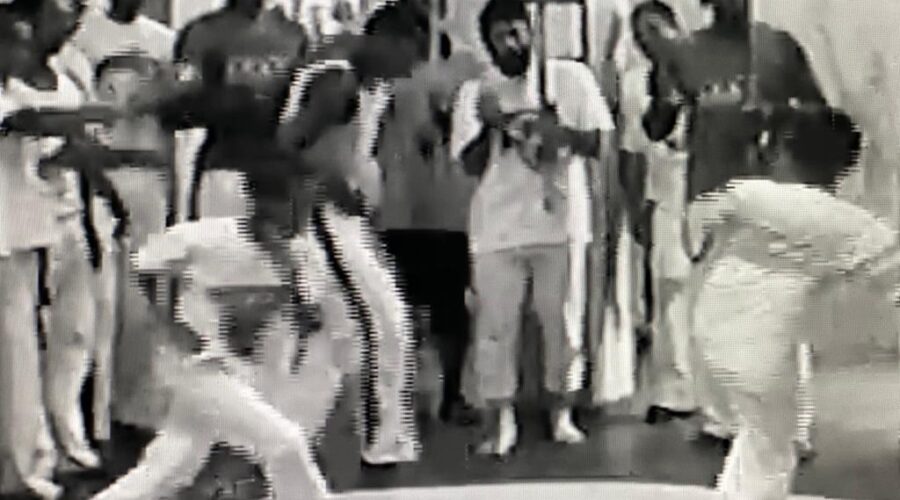 Universidade Livre de Estudos Culturais da Capoeira - Universidade da Capoeira - UNICAPOEIRA: Instituto de Educação Socioambiental - IESAMBI. Capoeira Grupo Meia Lua - Fundado em 29 de maio de 1962. Capoeira Mestres Federa - Doutor Handerson Vieira e Barriga - Paulo Cesar Cardoso. Canavieiras, Bahia/BA, Brasil. Registro de Capoeira Mestre Polêmico - Professor João Couto Teixeira. 11,1 GB. Tamanho 00:53:36. Sábado, 02 de junho de 2012. AVI.