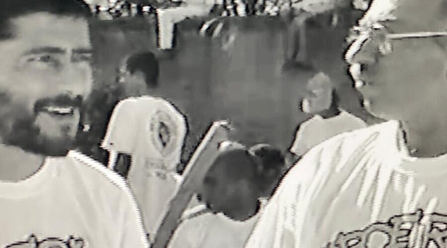 Universidade Livre de Estudos Culturais da Capoeira - Universidade da Capoeira - UNICAPOEIRA: Instituto de Educação Socioambiental - IESAMBI. Capoeira Grupo Meia Lua - Fundado em 29 de maio de 1962. Comemoração do Trigésimo Aniversário do Grupo, organizado pelos Mestres Alexandre José Ribeiro de Amorim e Can Can - Alexandre Juan Rabelo e a presença dos Mestres Artur Emídio de Oliveira, Reynaldo Teixeira Alves, Polêmico - Professor João Couto Teixeira, Peter Faluhelyi, Dunga, Donizeti, Pinheiro e Ilustres Convidados. Juiz de Fora, Minas Gerais/MG, Brasília, Distrito Federal/DF, Brasil. 12,1 GB. Tamanho 00:54:11. Sábado, 02 de junho de 2012.