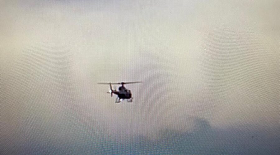 Helicóptero: Busca. Sacada Dorsal, Tigüera 360, Juiz de Fora, Minas Gerais/MG, Brasil. Registro de Capoeira Mestre Polêmico - Professor João Couto Teixeira. IMG_7719. 2,96 GB. 17h30. Domingo, 25 de abril de 2021. HD 1080p.