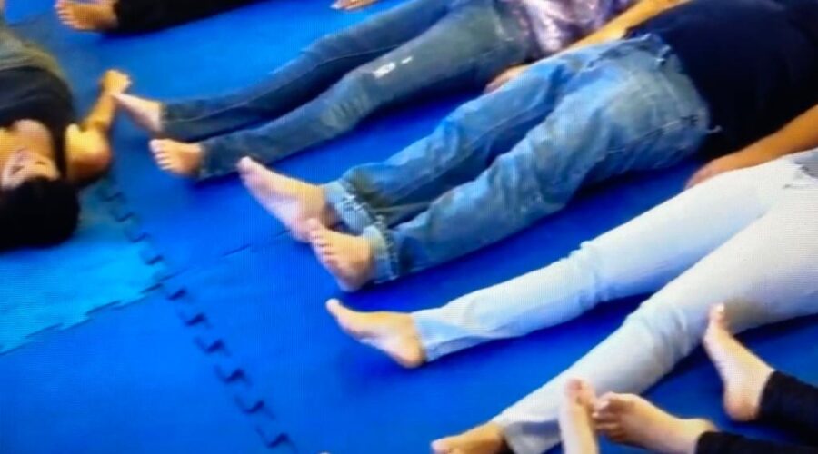 Centro de Atendimento Juvenil Especializado - CAJE: Reunião Pedagógica do Corpo Docente. Coordenação de Avelina Neves e Dinâmica de Augusto Fuzo. Brasília, Distrito Federal/DF, Brasil. Registro de Capoeira Mestre Polêmico - Professor João Couto Teixeira. 2,73 GB. 08h30. Quinta-feira, 22 de março de 2012. HD 720p.