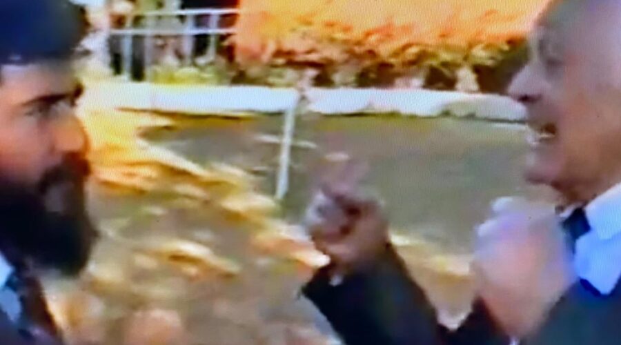 Universidade Livre de Estudos Culturais da Capoeira - Universidade da Capoeira - UNICAPOEIRA, Instituto de Educação Socioambiental - IESAMBI, Associação de Capoeira - ASCA e Grupo de Capoeira Meia Lua - Fundado em 29 de Maio de 1962: Capoeira Mestre Onça Tigre - Doutor Milton Freire de Carvalho e Jiu Jitsu Ka Mestre Deoclécio Paulo. Deputado Gin Argelo. Presidente da Câmara Legislativa, Brasília, 26 de agosto de 2002. Lúcio Rogério Gomes dos Santos - Presidente do Conselho Regional de Educação Física - CREF 07. Formatura Provisionados Educação Física. Universidade Católica, Taguatinga, Distrito Federal/DF, Brasil. 31 de agosto de 2002. Registro de Capoeira Mestre Dom Ivan Zacarias Guimarães Gobbo e Capoeira Mestre Polêmico - Professor João Couto Teixeira. 962,6 MB. 18h56. Segunda-feira, 31 de dezembro de 2007. VTS_01. VIDEO_TS .VOB.