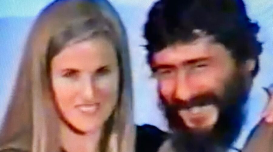 Formatura dos Provisionados em Educação Física: Lúcio Rogério Gomes dos Santos - Presidente do Conselho Regional de Educação Física - CREF 07. Universidade Católica, Taguatinga, Distrito Federal/DF, Brasil. Registro de Capoeira Mestre Dom Ivan Zacarias Guimarães Gobbo e Capoeira Mestre Polêmico - Professor João Couto Teixeira. 583 MB. 18h56. Sábado, 31 de agosto de 2002. VTS_01. VIDEO_TS .VOB.