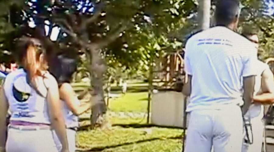 Universidade de Estudos Culturais da Capoeira - Universidade da Capoeira - UNICAPOEIRA e Instituto de Educação Socioambiental - IESAMBI. Roda de Capoeira. Coordenação de Capoeira Mestre Baleado - Risomar Torres Arruda. Praça Capoeira Mestre Onça Tigre - Doutor Milton Freire de Carvalho, Jardim Zoológico, Brasília, Distrito Federal/DF, Brasil. Registro de Capoeira Dom Ivan Zacarias Guimarães Gobbo. 70,8 GB. 13h47. Segunda-feira, 04 de maio de 2015.