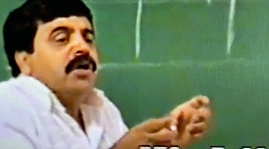 Associação de Professores de Biologia do Distrito Federal - APBIODF: Professor Jamir Batista Silva. Aula de Genética, Após 10 Anos. Marivir Gonçalves - Presidente, Anacleto da Luz Rodrigues, Hermínia Marques Campos, Fernando de Araújo, Kátia Cristina Souza de Morais e Agnaldo Salomão Silva - Secretário. Curso Pré-vestibular NDA, IBGE, Brasília, Distrito Federal/DF, Brasil. Registro de Capoeira Mestre Polêmico - Professor João Couto Teixeira. 766,9 MB. 05 de dezembro de 1996. VTS_01_2. VOB.