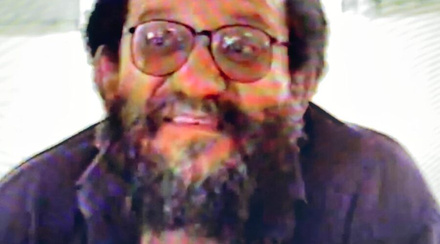 Associação de Professores de Biologia do Distrito Federal - APBIODF: Professor Jamir Batista Silva. Aula de Genética, Após 10 Anos. Marivir Gonçalves - Presidente, Anacleto da Luz Rodrigues, Hermínia Marques Campos, Fernando de Araújo, Kátia Cristina Souza de Morais e Agnaldo Salomão Silva - Secretário. Curso Pré-vestibular NDA. Professor Paulo Sérgio - Tri. Universidade de Brasília - UnB,Instituto Brasileiro de Geografia e Estatística - IBGE, Brasília, Distrito Federal/DF, Brasil. Registro de Capoeira Mestre Polêmico - Professor João Couto Teixeira. 962,7 MB. Quinta-feira, 05 de Dezembro de 1996. VTS_01_1. VOB.