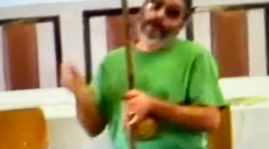 Universidade Livre de Estudos Culturais da Capoeira - Universidade da Capoeira - UNICAPOEIRA: Deputado Pugilista Acelino Popó Freitas. Instituto de Educação Socioambiental - IESAMBI. Grupo de Capoeira Meia Lua - Fundado em 29 de maio de 1962. Gerência Wellington Costa, Direção Professora Izabel Ledes, Coordenação Professora Vivi - Avelina Neves e Apoio Professora Alma Cristiana Filardi de Moura. Centro de Atendimento Juvenil Especializado - CAJE, Unidade de Internação do Plano Piloto - UIPP, Brasília, Distrito Federal/DF, Brasil. Registro de Capoeira Mestre Polêmico - Professor João Couto Teixeira. IMG_938 de 35756 a 3783. 2,99 GB. 14h41 a 16h04. Quarta-feira, 25 de abril de 2012.