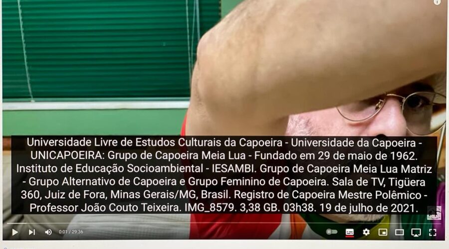 Universidade Livre de Estudos Culturais da Capoeira - Universidade da Capoeira - UNICAPOEIRA, Grupo de Capoeira Meia Lua - Fundado em 29 de maio de 1962 e Instituto de Educação Socioambiental - IESAMBI: Grupos de Capoeira Meia Lua Matriz, Grupo Alternativo de Capoeira e Grupo Feminino de Capoeira. Sala de TV, Tigüera 360, Juiz de Fora, Minas Gerais/MG, Brasil. Registro de Capoeira Mestre Polêmico - Professor João Couto Teixeira. IMG_8579. 3,38 GB. 03h38. Segunda-feira, 19 de julho de 2021.