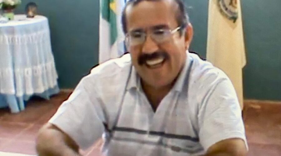 Universidade Livre de Estudos Culturais da Capoeira - Universidade da Capoeira - UNICAPOEIRA: Instituto de Educação Socioambiental - IESAMBI. Grupo de Capoeira Meia Lua - Fundado em 29 de Maio de 1962. Associação de Ex-Combatentes do Exército Brasileiro. Aquecimento. Laura Cavalieri Bisio. Entrevista Luis Mario Carvajal Torres. Registro de Capoeira Estrela Dalva - Artista Plástica e Cineasta Salete Libardoni. 61,6 MB. 09h31. Sexta-feira, 05 de fevereiro de 2010. 20090404004912. mpg.