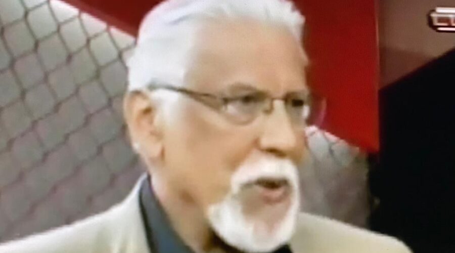 Universidade Livre de Estudos Culturais da Capoeira - Universidade da Capoeira - UNICAPOEIRA: Capoeira Mestre André Luiz Lacé Lopes. Capoeiragem - TV Combate. Quilombo do Leblon, Rio de Janeiro/RJ, Brasil. 1,07 GB. 22h00. 29 de novembro de 2010. Sábado, 31 de dezembro de 2005. VTS_01_1 .VOB.