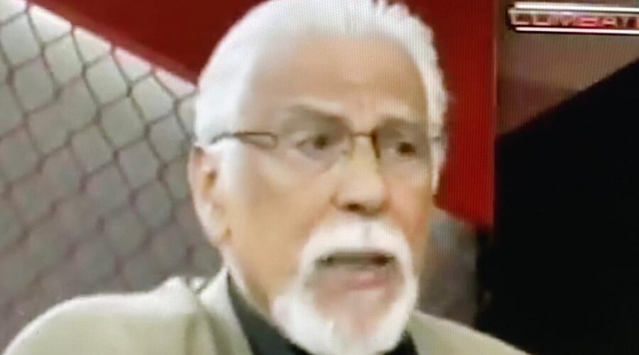 Universidade Livre de Estudos Culturais da Capoeira - Universidade da Capoeira - UNICAPOEIRA: Mestre André Luiz Lacé Lopes. Capoeiragem - TV Combate. Quilombo do Leblon, Rio de Janeiro/RJ, Brasil. 46 MB. 22h00. Sábado, 31 de dezembro de 2005. 29 de novembro de 2010. VTS_02_1 .VOB.