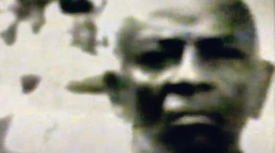 Capoeira: O Fio da Navalha. Marché Discos. Adriana Saldanha. Veste - Tactics. Figurino - Andréa Canton. Camareira - Telma Camargo. Maquiagem - Branco Barros. Câmera - Marcelo dos Santos. Edição de Imagens - Rogério Andretto e Sandro Perosa. Pós-produção - Fernando Rodrigues. Arte - Edson Leal, Mauro Gagliardi e Stela Spironelli. Supervisão - Jorge Luís e Miguel Dubowiski. Diretor de Operações ESPN Brasil - Laércio Roma. Reportagem - Helvídio Mattos. Produção - Regiane Wohnrath. Editor-chefe - Carlos Zen. Diretor de Jornalismo - José Trajano. Diretor Geral - Júlio Bartolo. 3,84 GB.