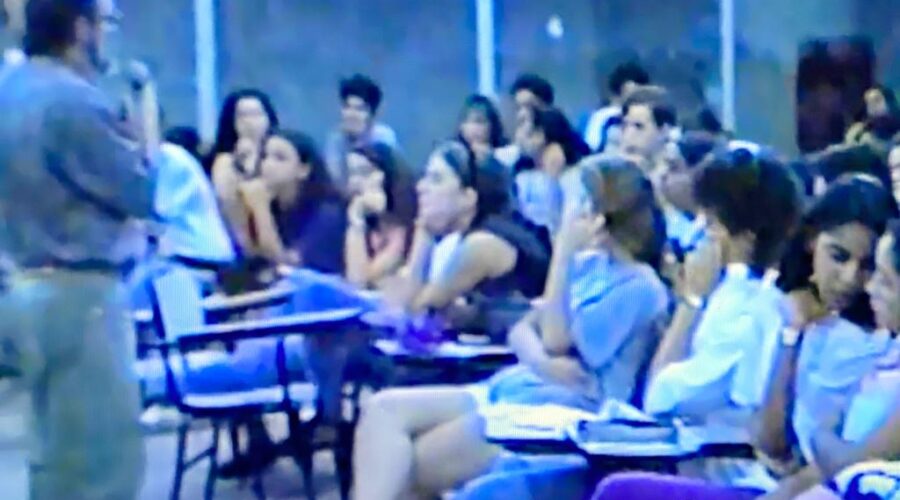 Epidemiologia - Doenças Infecciosas: Primeira Semana de Arte, Cultura e Meio Ambiente - I SACMA. Universidade Livre de Estudos Culturais da Capoeira - Universidade da Capoeira - UNICAPOEIRA e Instituto de Educação Socioambiental - IESAMBI. Centro de Ensino Médio Elefante Branco - CEMEB, Sindicato dos Professores - SINPRO, Setor de Provimento e Produção - SEPRO, Núcleo de Teleeducação - NUTEL, Centro de Recursos Tecnológicos - CRT, Secretaria de Estado de Educação - SEE, Brasília, Distrito Federal/DF, Brasil. Registros de Professora Mara - Português, José Luiz Gonçalves, Capoeira Mestre Polêmico - Professor João Couto Teixeira, Professor Peter Faluhelyi e Professor Gustavo Dourado. 306,1 MB. Terça-feira, 05 a 07 de Outubro de 1993.