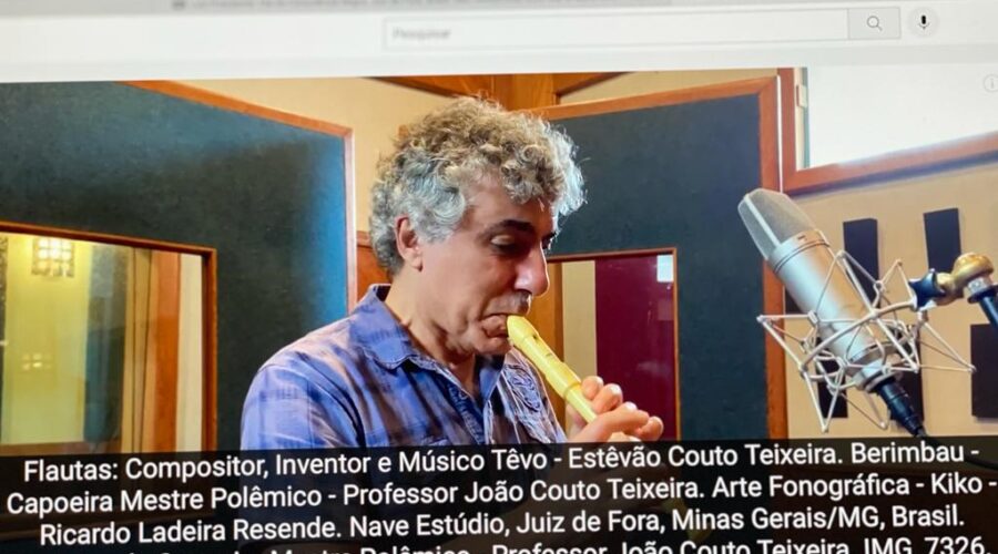 Flautas: Compositor, Inventor e Músico Têvo - Estêvão Couto Teixeira. Berimbau - Capoeira Mestre Polêmico - Professor João Couto Teixeira. Arte Fonográfica - Kiko - Ricardo Ladeira Resende. Nave Estúdio, Juiz de Fora, Minas Gerais/MG, Brasil. Registro de Capoeira Mestre Polêmico - Professor João Couto Teixeira. IMG_7326. 4,29 GB. 15h25. Sexta-feira, 28 de Fevereiro de 2020. HD 1080p.