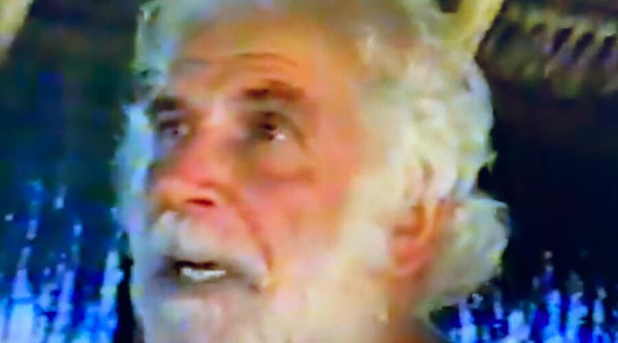 Jiu-Jitsu Ka Mestre Armando Wriedt, Sonja Wriedt e Amilka: Lições de Vida. Universidade Livre de Estudos Culturais da Capoeira - Universidade da Capoeira - UNICAPOEIRA , Instituto de Educação Socioambiental - IESAMBI, Associação de Capoeira do Distrito Federal - ASCA/DF e Grupo de Capoeira Meia Lua - Fundado em 29 de maio de 1962. Paranoá, Distrito Federal/DF, Brasil. Registro de Capoeiras Mestre Dom Ivan Zacarias Guimarães Gobbo e Polêmico - Professor João Couto Teixeira. 962,8 MB. Segunda-feira, 01 de março de 2004. VTS_01_3. VOB.