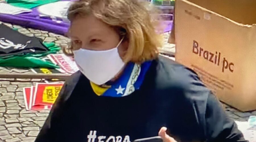 Universidade Livre de Estudos Culturais da Capoeira - Universidade da Capoeira - UNICAPOEIRA, Instituto de Educação Socioambiental - IESAMBI, Grupo de Capoeira Meia Lua - Fundado em 29 de Maio de 1962, Lula Presidente, Ato Transpartidário, Câmara Municipal, Praça da Estação, Bairro Centro, Juiz de Fora, Minas Gerais/MG, Brasil, Registro de Capoeira Mestre Polêmico - Professor João Couto Teixeira, IMG_1273, 10.5 GB, 10h30, Sábado - 02 de Outubro de 2021