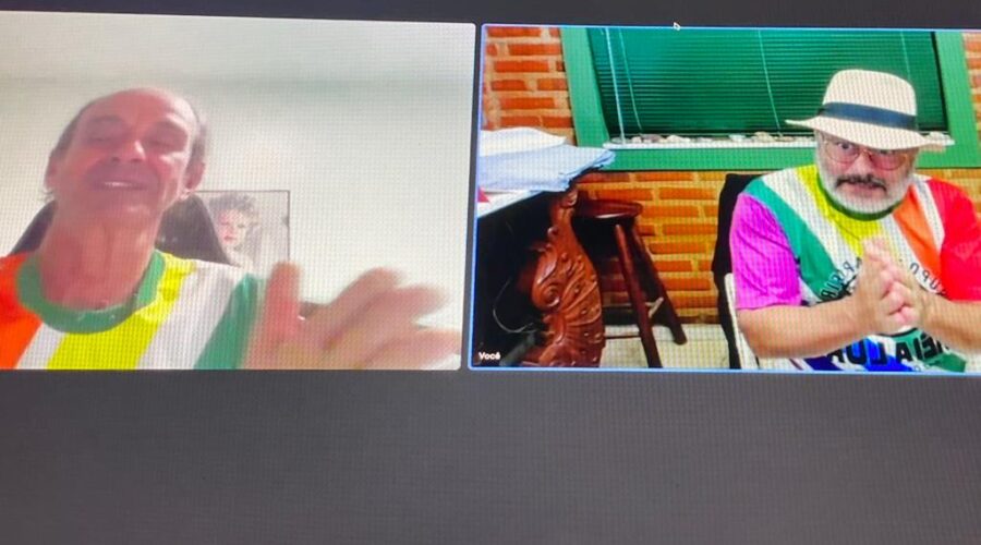 Orquestra Harmônica de Berimbaus: Universidade Livre de Estudos Culturais da Capoeira - Universidade da Capoeira - UNICAPOEIRA. Grupo de Capoeira Meia Lua - Fundado em 29 de Maio de 1962. Instituto de Educação Socioambiental - IESAMBI. Peter Faluhelyi. Sala de Entrar, Tigüera 360, Juiz de Fora, Minas Gerais/MG, Brasil. Registro de Capoeira Mestre Polêmico - Professor João Couto Teixeira. IMG_8762. 3,53 GB. 19h26. Quinta-feira, 10 de junho de 2021. HD 1080p.