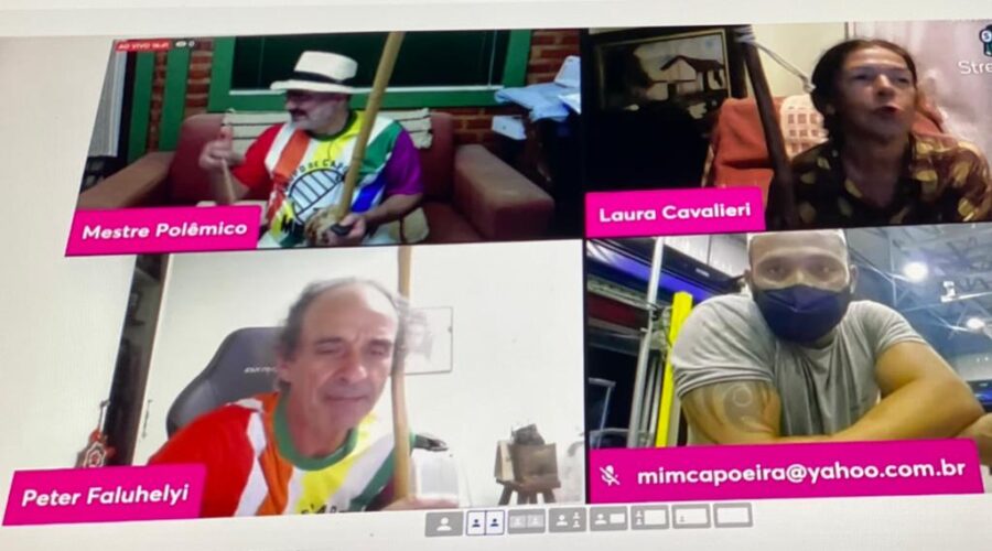 Orquestra Harmônica de Berimbaus: Universidade Livre de Estudos Culturais da Capoeira - Universidade da Capoeira - UNICAPOEIRA, Grupo de Capoeira Meia Lua - Fundado em 29 de maio de 1962 e Instituto de Educação Socioambiental - IESAMBI. Berimbaus - Toques - Angola, Amazonas, Idalina, Maculelê, Iúna Mandingueira e Santa Maria. Tecnica de Marcação com Um Tempo de Contagem por Vez. Laura Cavalieri Bisio, Capoeira Mestre Mim - Fabrício Patrocínio e Peter Faluhelyi. Sala de Entrar, Tigüera 360, Juiz de Fora, Minas Gerais/MG, Brasil. Registro de Capoeira Mestre Polêmico - Professor João Couto Teixeira. IMG_2738. 4.58 GB. 19h00. Sábado, 11 de Dezembro de 2021.