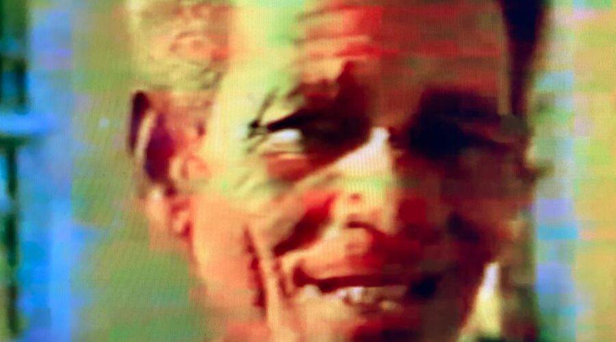 Capoeira Educativa: Mestres Pedro Moraes Trindade, João Pequeno - João Pereira dos Santos, João Grande - João Oliveira dos Santos. Carybé - Hector Julio Parida Bernabó. Canjiquinha - Washington Bruno da Silva, Boa Gente - Vivaldo Rodrigues Conceição, Vermelho 27 - José Carlos Andrade Bittencourt, Camisa - José Tadeu Carneiro Cardoso. Etnólogo Waldeloir Rego. Roteiro e Direção Mércia Queiroz e Ricardo Ottoni. Produção Márcea Sales e Rézzio Cortez. Imagens Cristiano Vasconcelos, Itajubá Lobo, Joaquim Venancio e Luis Carlos Gomes. Operador de VT Marcelo Novaes, Luis Carlos Fraga e Ivan Marques de Jesus. Iluminação Dilmar Lacerda e José Pereira. Edição Ivanete Vasconcelos, Ana Regina e Evanil Pinto. Caracteres Dolores Silveira. Coordenação de Produção Etna Vasconcelos. Gerência de Produção Paulo Oliveira. Coordenação do CTV Arnon Andrade. Realização Centro de TV IRDEB. Salvador, Bahia/BA, Brasil. 3,17 GB.