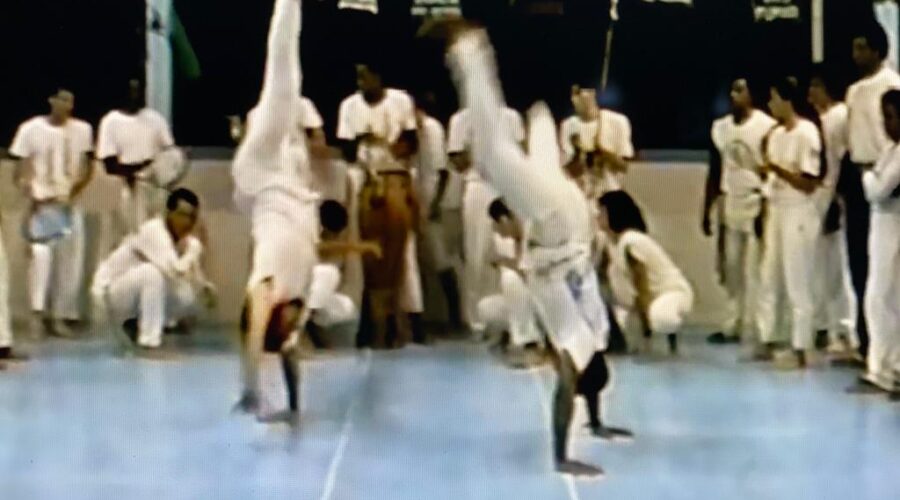 Universidade Livre de Estudos Culturais da Capoeira - Universidade da Capoeira - UNICAPOEIRA, Instituto de Educação Socioambiental - IESAMBI e Grupo de Capoeira Meia Lua - Fundado em 29 de Maio de 1962. Mestres José Pasquini e Alexandre José Ribeiro de Amorim. Juiz de Fora, Minas Gerais/MG, Brasil. 930,3 MB.