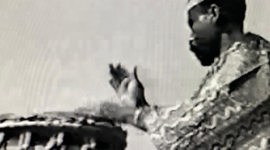 Capoeira Mestre Camisa - José Tadeu Carneiro Cardoso: Associação Brasileira de Apoio e Desenvolvimento da Arte Capoeira - Abadá. Festival Nacional de Capoeira. Música. Batizado. Aulão com 1.500 Participantes. Rua Humaitá, Número 73, Rio de Janeiro/RJ, Brasil. 7,53 GB. Sexta-feira, 05 de Agosto de 1994.