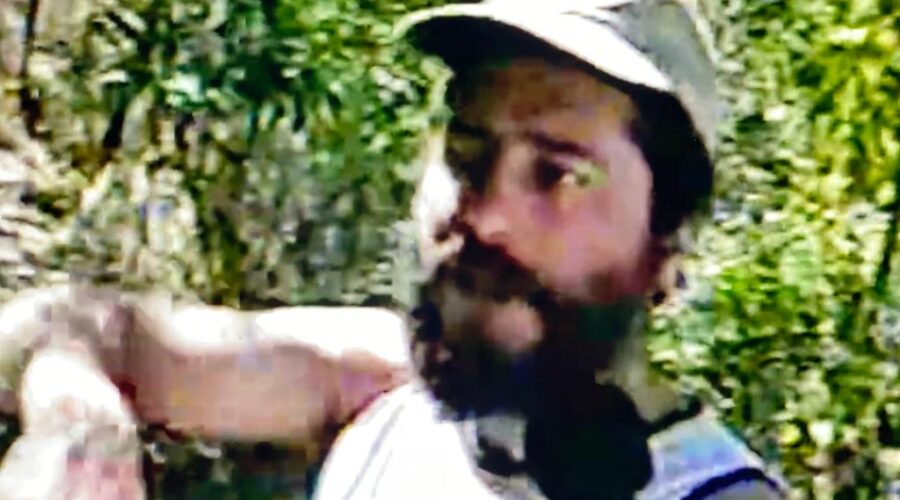 Universidade Livre de Estudos Culturais da Capoeira - Universidade da Capoeira - UNICAPOEIRA, Instituto de Educação Socioambiental - IESAMBI e Grupo de Capoeira Meia Lua - Fundado em 29 de Maio de 1962. Capoeira Mestre Polêmico - Professor João Couto Teixeira e Jornalista Mônica Cardoso. Companheiros Andarilhos de Brasília - CABRA, Distrito Federal/DF, Brasil. Registro do Programa Bumerangue - TV Bandeirantes. 2,44 GB. Segunda-feira, 02 de Junho de 1997.