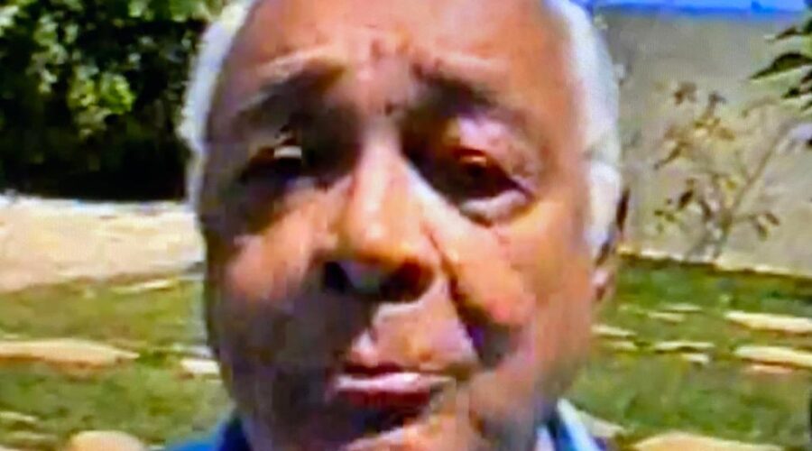 Universidade Livre de Estudos Culturais da Capoeira - Universidade da Capoeira - UNICAPOEIRA, Instituto de Educação Socioambiental - IESAMBI e Grupo de Capoeira Meia Lua - Fundado em 29 de Maio de 1962. Associação de Capoeira - ASCA. Depoimentos. Graduação de Mestre Dom Ivan Zacarias Guimarães Gobbo. Mestr@s Onça Tigre - Doutor Milton Freire de Carvalho, Gato Preto Doirado - José Gabriel Góes, Clodoaldo Alberico Galindo de Moraes, Sebastião Nunes Folgado, Polêmico - Professor João Couto Teixeira, Pesado - Pedro de Abreu Neiva, Squisyto - Reginaldo Silveira da Costa, Gilvan Alves Andrade, Gavião - Francisco de Assis, Ricardo Bomfim, Marinheiro - Luiz Augusto, Pezão de Ouro - Iracildo Sena Martins, Bom Menino - Aluizio de Melo Cavalcanti Júnior, Trovão - Paulo Sérgio, Bad - Beth e Cacau - Cláudia. Condomínio Lago Azul, Sobradinho, Distrito Federal/DF, Brasil. Registro de Capoeira Mestre Polêmico - Professor João Couto Teixeira. 5,9 GB. Terça-feira, 16 de Setembro de 2000. HD 1080p. 01.