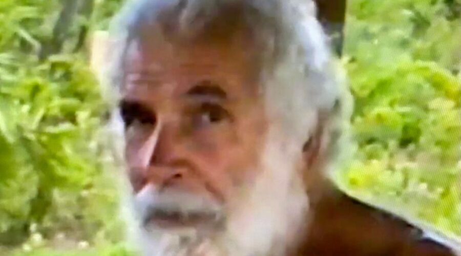 Universidade Livre de Estudos Culturais da Capoeira - Universidade da Capoeira - UNICAPOEIRA, Instituto de Educação Socioambiental - IESAMBI e Grupo de Capoeira na Escola Meia Lua - Fundado em 29 de Maio de 1962. Jiu-jítsu Ka Mestre Armando Wriedt. Capoeira Mestres Dom Ivan Zacarias Guimarães Gobbo e Polêmico - Professor João Couto Teixeira. Paranoá, Distrito Federal/DF, Brasil. Registro de Capoeira Mestre Dom Ivan Zacarias Guimarães Gobbo. 852,7 MB. Terça-feira, 05 de Novembro de 2002. HD 1080p.