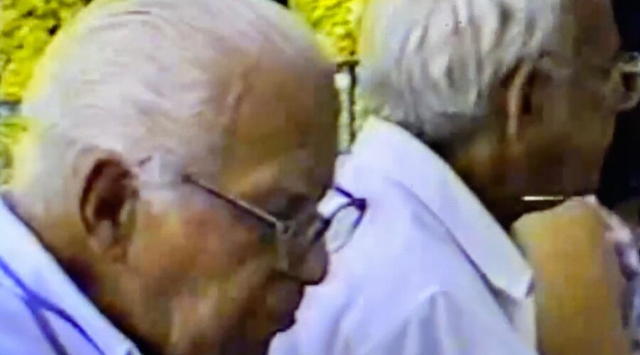 Universidade Livre de Estudos Culturais da Capoeira - Universidade da Capoeira - UNICAPOEIRA, Instituto de Educação Socioambiental - IESAMBI, Grupo de Capoeira Meia Lua - Fundado em 29 de Maio de 1962 e Associação de Capoeira - ASCA. Mozart Geraldo Teixeira e Célia Couto Teixeira. Batizado Coletivo. Frei Alano Porto de Meneses. Mestre Polêmico - Professor João Couto Teixeira. Igreja do Bom Pastor e Tigüera 49, Juiz de Fora, Minas Gerais/MG, Brasil. Registro de Júlio Cadaval Bede. 4,85 GB. Sábado, 16 de Outubro de 1993. HD 1080p.