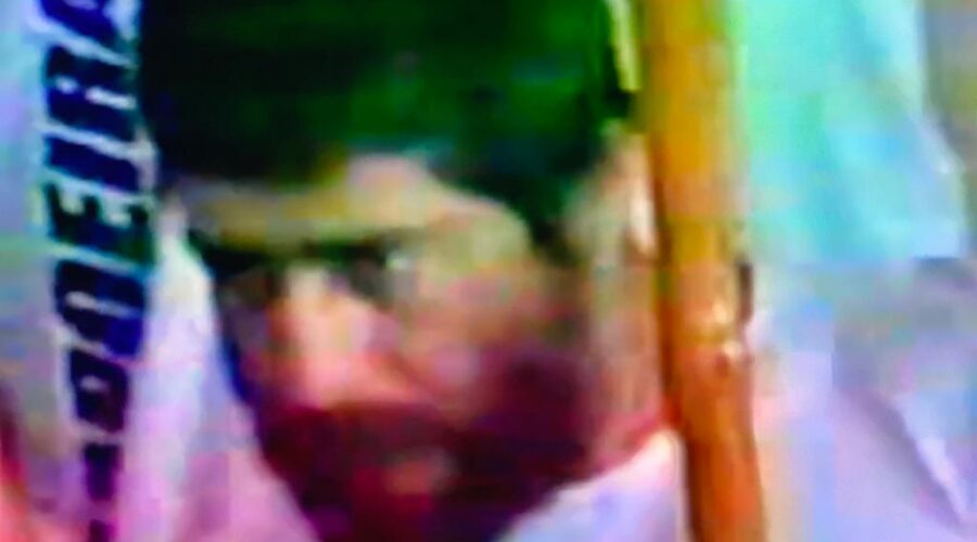 Universidade Livre de Estudos Culturais da Capoeira - Universidade da Capoeira - UNICAPOEIRA, Grupo de Capoeira Meia Lua - Fundado em 29 de Maio de 1962, Instituto de Educação Socioambiental - IESAMBI e Associação de Capoeira - ASCA. Mestres José Paulo Santos, Polêmico - Professor João Couto Teixeira, Squisyto - Reginaldo Silveira da Costa, Pesado - Pedro de Abreu Neiva, Fernando, Xenhenhém, Professora Colibri - Waleska. Recanto das Emas, Distrito Federal/DF, Brasil. Registro de Capoeira Mestre Polêmico - Professor João Couto Teixeira. 2,15 GB. Domingo, 28 de Junho de 1998. HD 1080p.