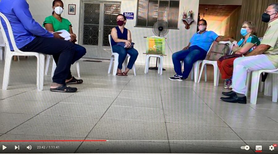 Universidade Livre de Estudos Culturais da Capoeira - Universidade da Capoeira - UNICAPOEIRA, Instituto de Educação Socioambiental - IESAMBI, Grupo de Capoeira Meia Lua - Fundado em 29 de Maio de 1962 e Associação de Capoeira - ASCA. Projeto Alicerce. Sétima Reunião. Padre João Francisco Batista da Silva, Lisander Augusto Maciel Stumpf, Wilson, Cleucimar de Souza e Silva, Regina, Salete Libardoni e Mestre Polêmico - Professor João Couto Teixeira. Sociedade São Vicente de Paulo, Conferência Nossa Senhora do Carmo, Forania Nossa Senhora Mãe de Deus, Conjunto JK, Bairro Nossa Senhora de Lourdes, Juiz de Fora, Minas Gerais/MG, Brasil. Registro de Capoeira Mestre Polêmico - Professor João Couto Teixeira. IMG_3700. 8,01 GB. 13h59. Quinta-feira, 17 de Março de 2022. HD 1080p. 007.