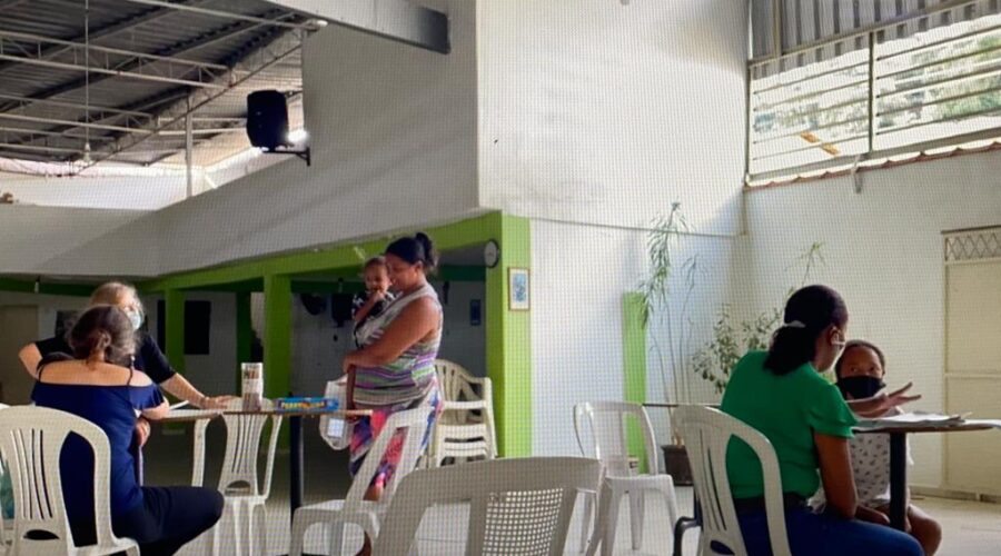 Universidade Livre de Estudos Culturais da Capoeira - Universidade da Capoeira - UNICAPOEIRA, Instituto de Educação Socioambiental - IESAMBI, Grupo de Capoeira Meia Lua - Fundado em 29 de Maio de 1962 e Associação de Capoeira - ASCA. Projeto Alicerce. Décima Quarta Reunião. Padre João Francisco Batista da Silva, Lisander Augusto Maciel Stumpf, Wilson Milagre, Cleucimar de Souza e Silva, Regina, Solange, Marcella Farinazzo, Salete Libardoni e Mestre Polêmico - Professor João Couto Teixeira. Comunidade São Vicente de Paulo, Conferência Nossa Senhora do Carmo, Forania Nossa Senhora Mãe de Deus, Conjunto JK, Bairro Nossa Senhora de Lourdes, Juiz de Fora, Minas Gerais/MG, Brasil. Registro de Capoeira Mestre Polêmico - Professor João Couto Teixeira. IMG_4038. 13,49 GB. 13h56. Quinta-feira, 07 de Abril de 2022. HD 1080p. 014.