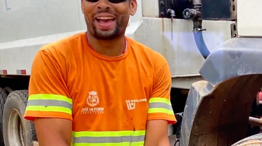 Universidade Livre de Estudos Culturais da Capoeira - Universidade da Capoeira - UNICAPOEIRA, Associação de Capoeira - ASCA, Instituto de Educação Socioambiental - IESAMBI e Grupo de Capoeira Meia Lua - Fundado em 29 de Maio de 1962. Salete Libardoni. Caixa Gari. Rua Antônio Carlos Pereira, Tigüéra 360, Juiz de Fora, Minas Gerais/MG, Brasil. Registro de Capoeira Estrela Dalva - Artista Plástica e Cineasta Salete Libardoni. IMG_5843. 450,8 MB. 10h42. Sábado, 11 de Dezembro de 2021. HD 1080p.